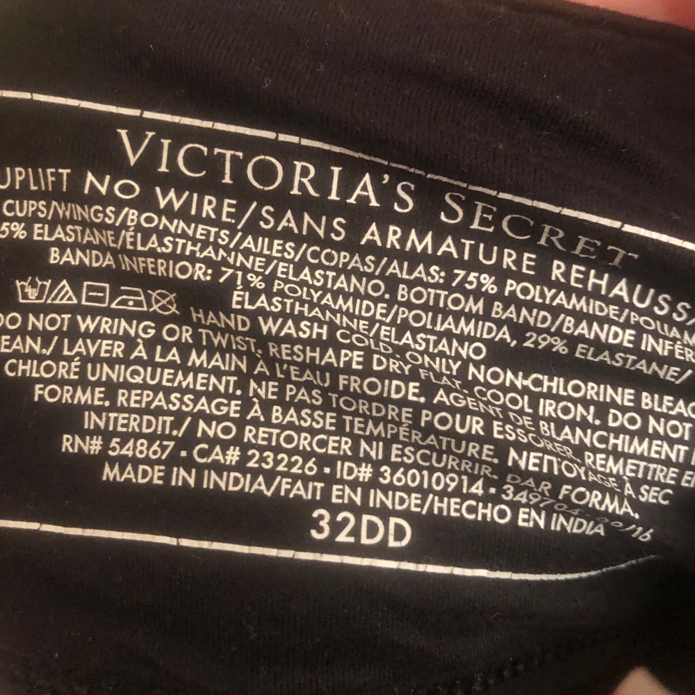 Victoria Secret Bra - Picture 2 of 3
